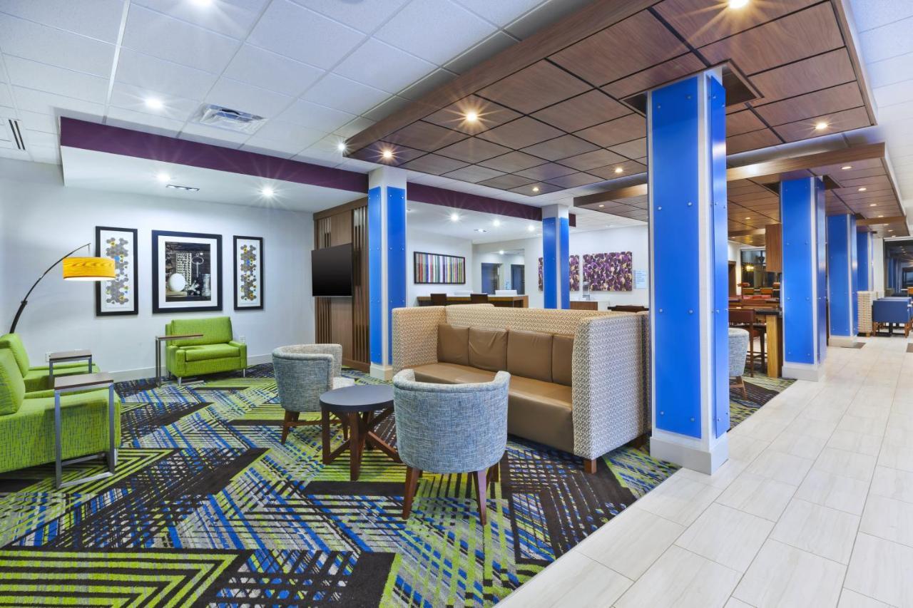 Holiday Inn Express & Suites - Painesville - Concord By Ihg Esterno foto