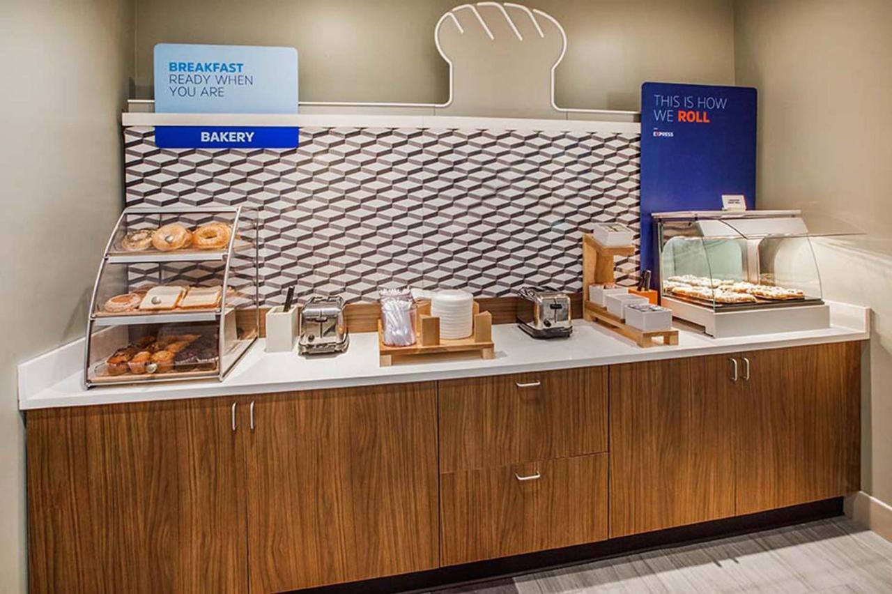 Holiday Inn Express & Suites - Painesville - Concord By Ihg Esterno foto